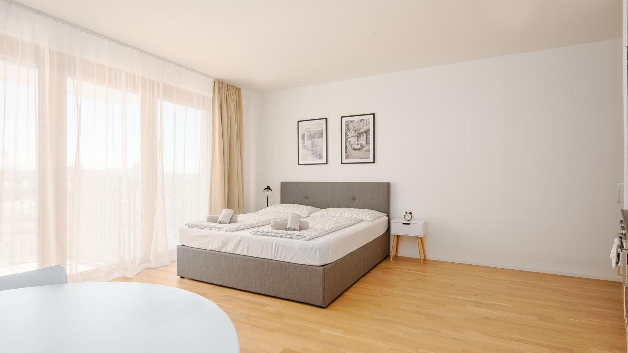 Whats-App Self-Check-In - Paerchen Wohnung Am Hauptbahnhof Vienna Room photo