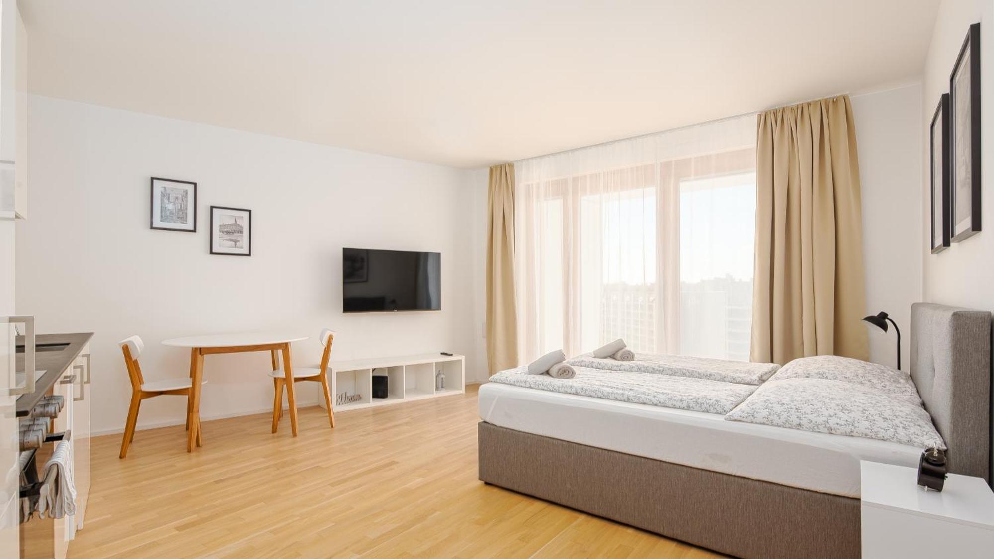 Whats-App Self-Check-In - Paerchen Wohnung Am Hauptbahnhof Vienna Room photo